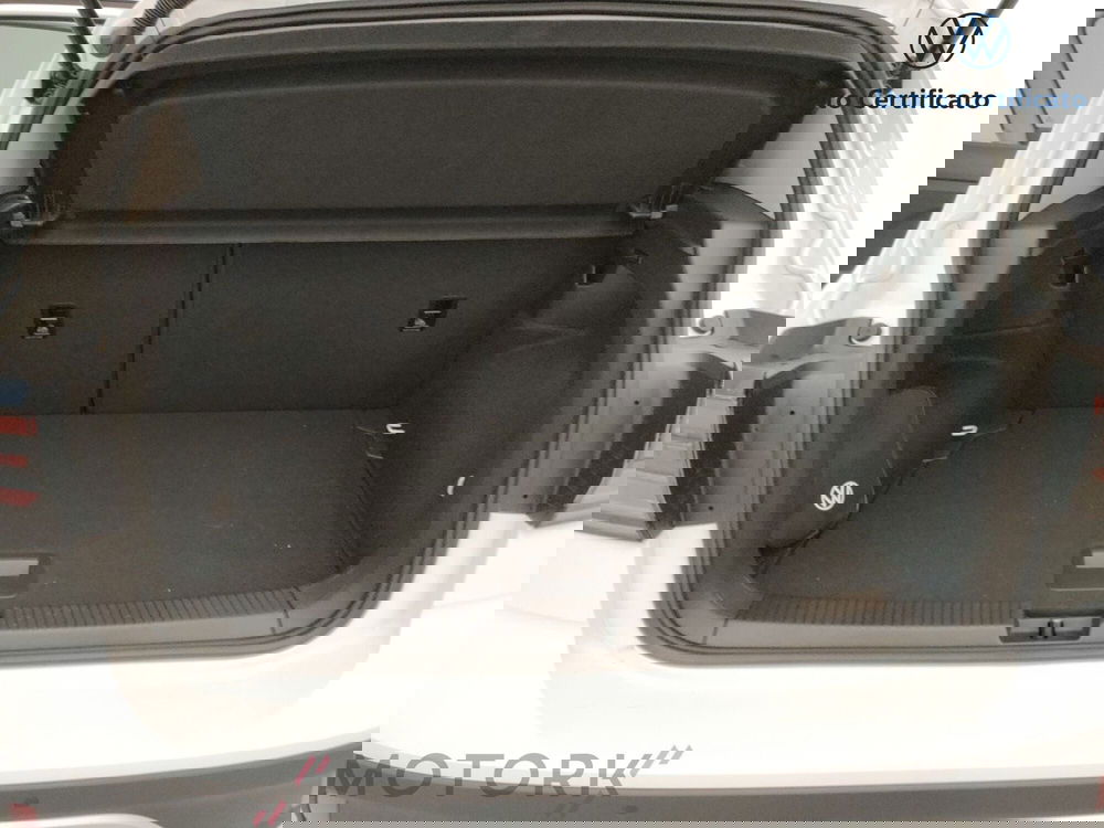 Volkswagen T-Cross nuova a Varese (9)