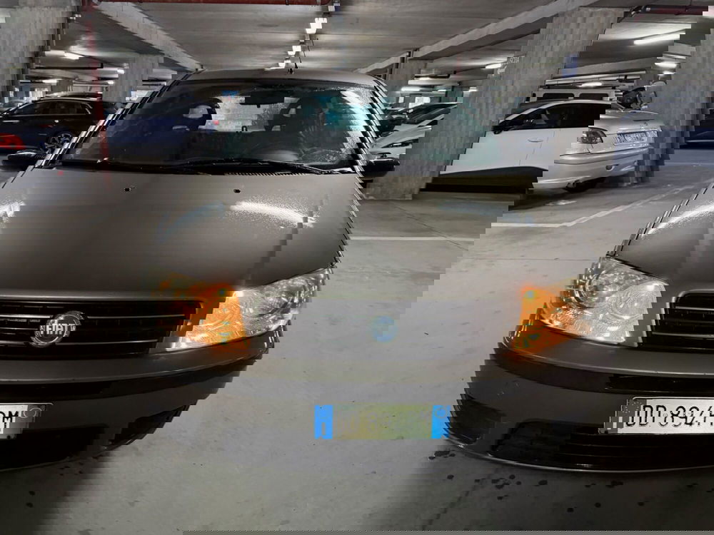 Fiat Punto usata a Genova (7)