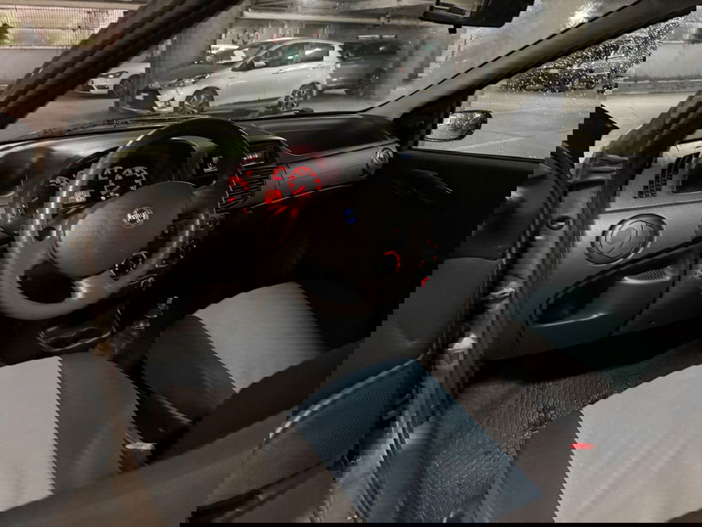 Fiat Punto usata a Genova (8)