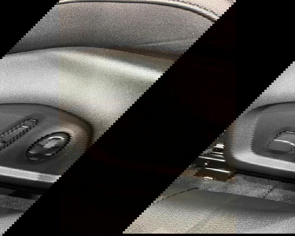 Jeep Compass nuova a Imperia (11)