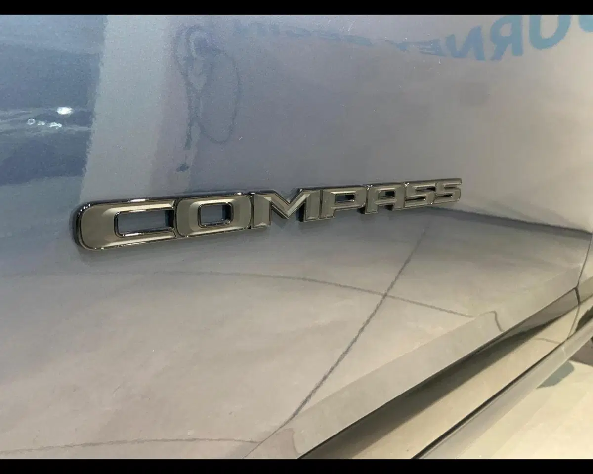 Jeep Compass nuova a Imperia (15)