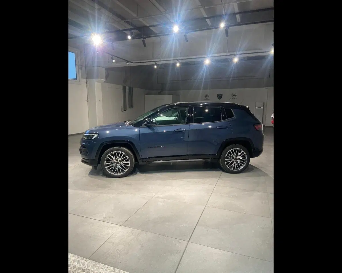 Jeep Compass nuova a Imperia (2)