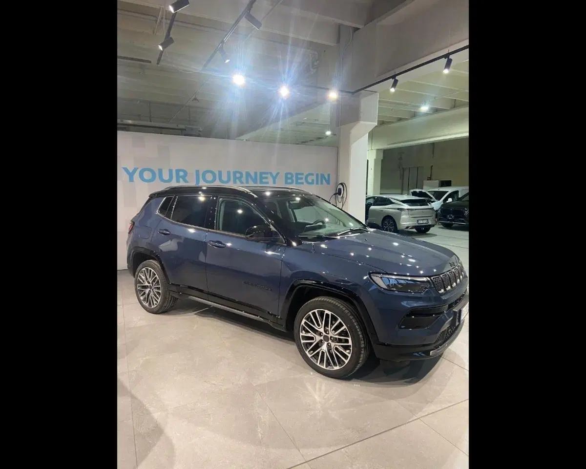 Jeep Compass nuova a Imperia (4)