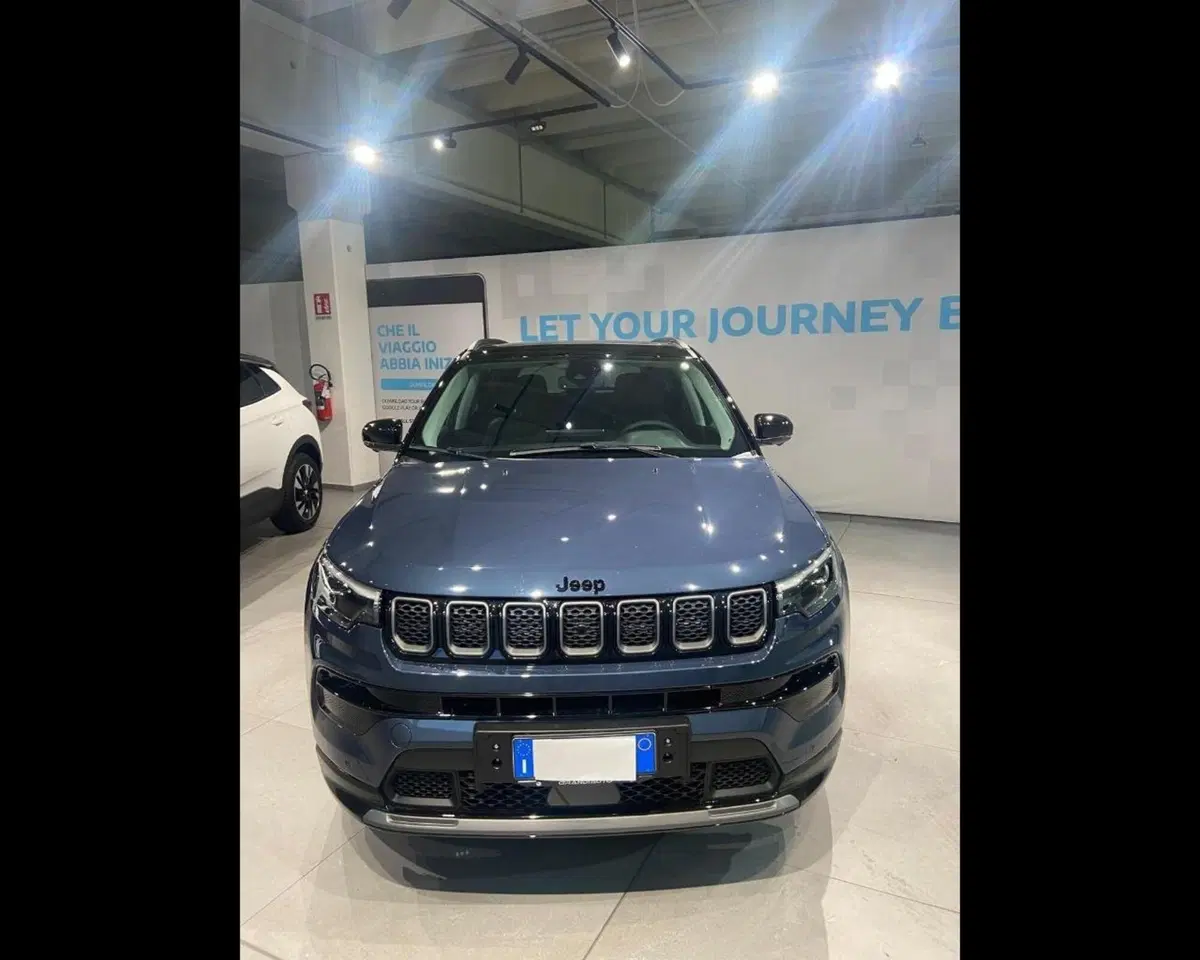 Jeep Compass nuova a Imperia (6)