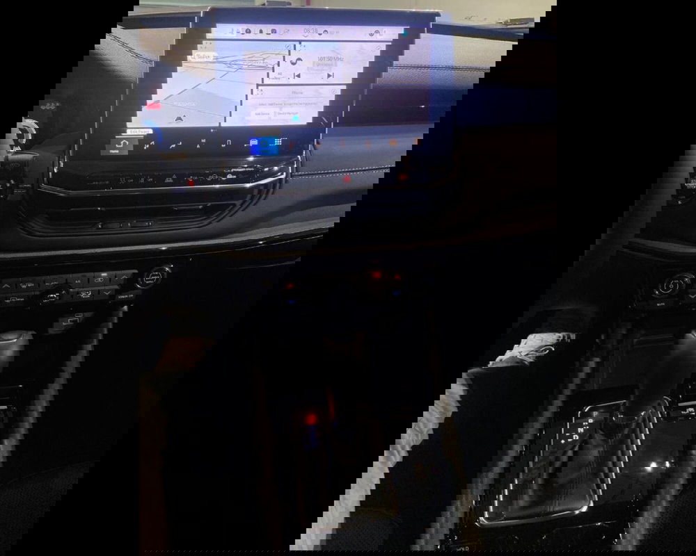 Jeep Compass nuova a Imperia (8)