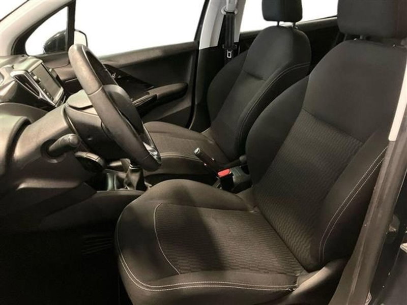 Peugeot 208 usata a Como (10)