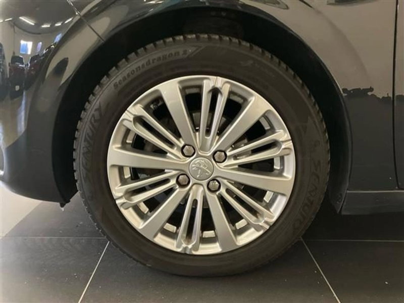 Peugeot 208 usata a Como (6)