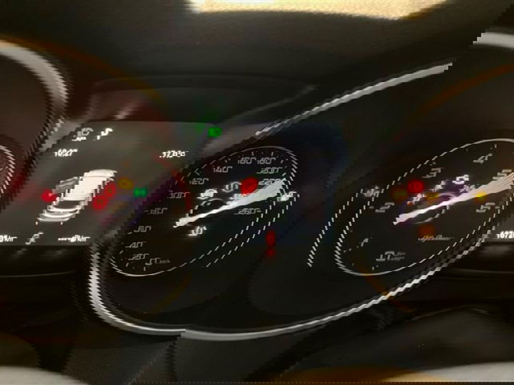 Alfa Romeo Stelvio usata a Como (15)