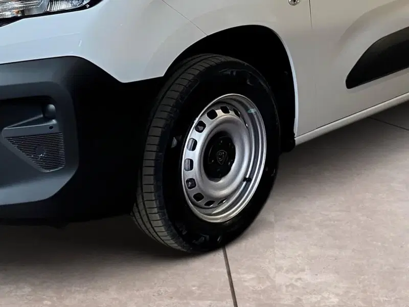 Peugeot Partner Furgone nuova a Torino (15)