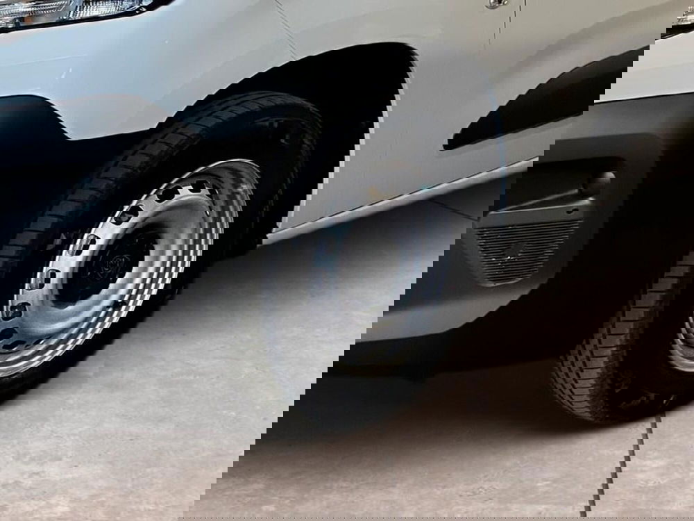 Peugeot Partner Furgone nuova a Torino (15)