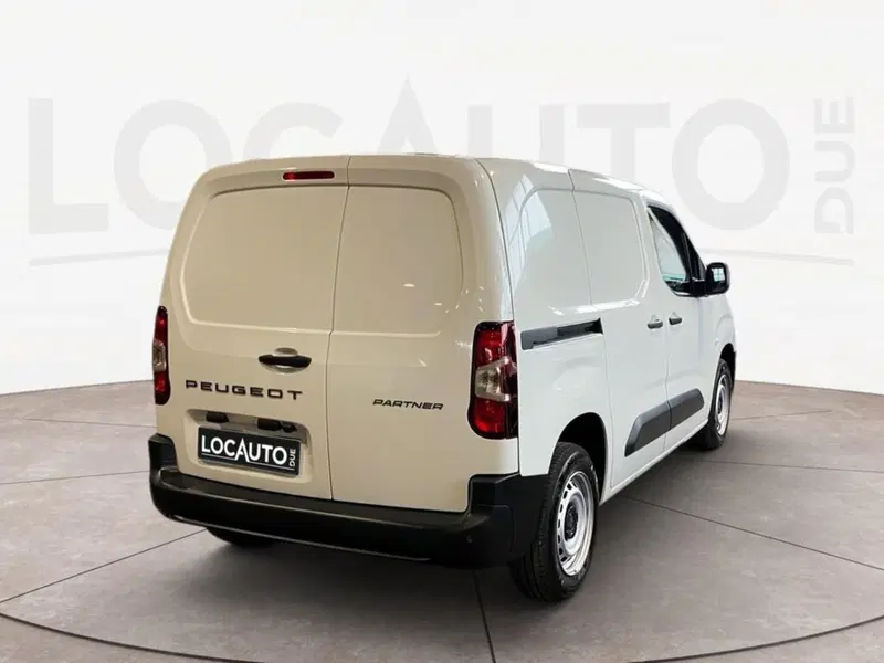 Peugeot Partner Furgone nuova a Torino (4)