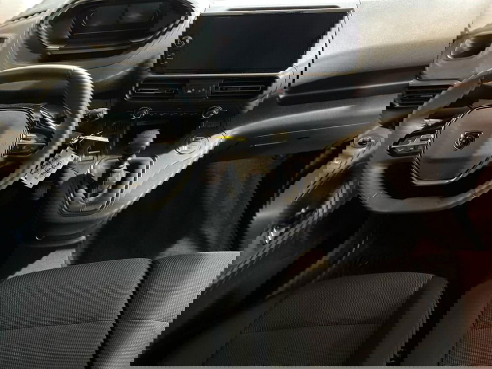 Peugeot Partner Furgone nuova a Torino (6)