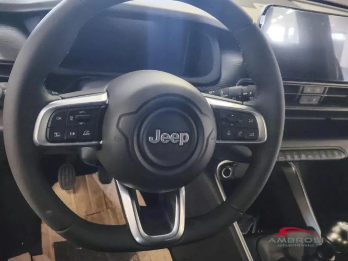 Jeep Avenger nuova a Perugia (14)