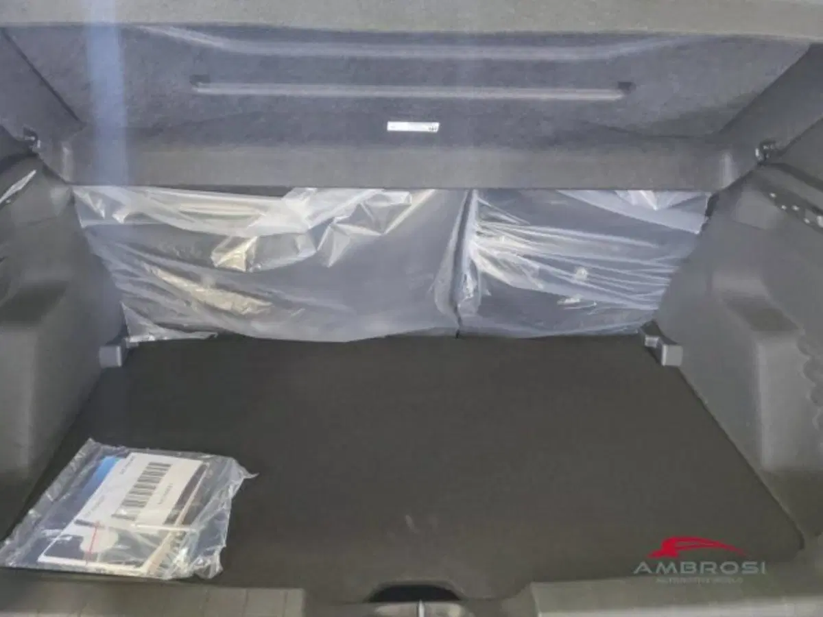 Jeep Avenger nuova a Perugia (9)
