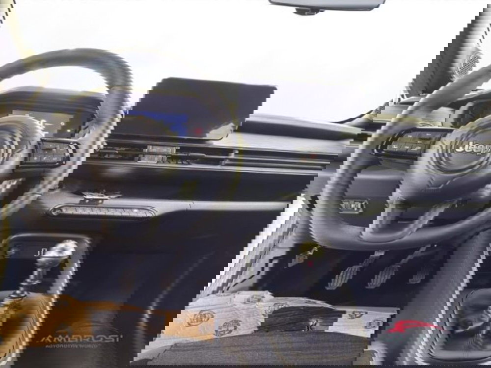 Jeep Avenger nuova a Perugia (15)