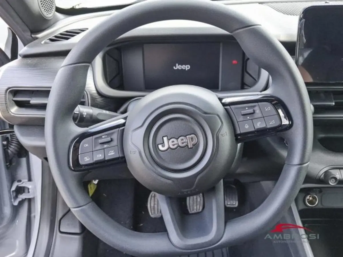 Jeep Avenger nuova a Perugia (13)