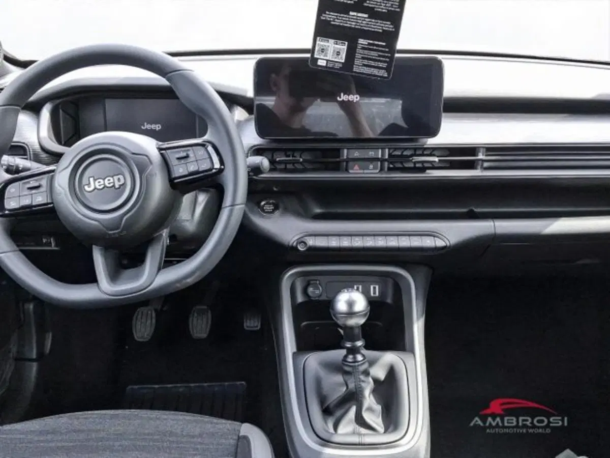 Jeep Avenger nuova a Perugia (14)