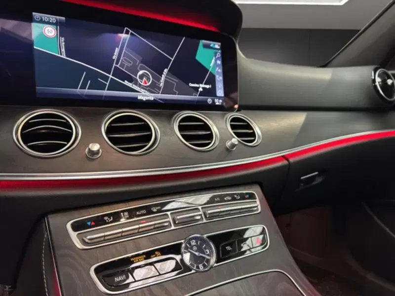 Mercedes-Benz Classe E Station Wagon usata a Milano (13)
