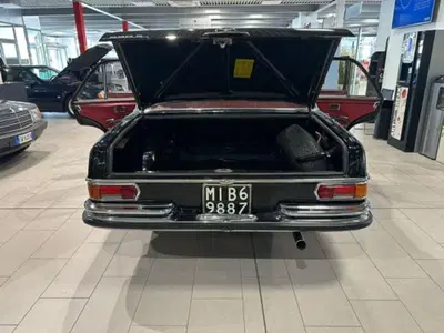 Mercedes-Benz 250 250 del 1966 usata a Magenta