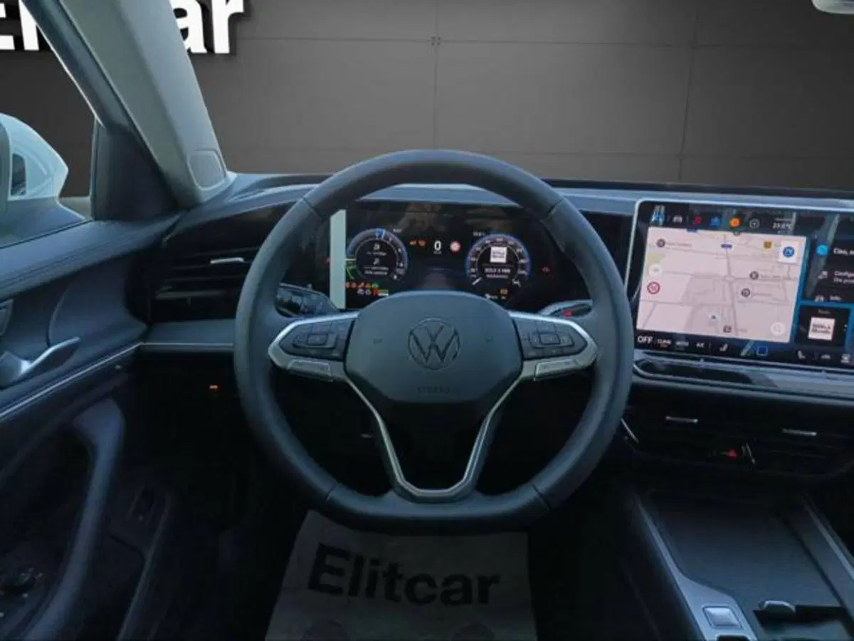 Volkswagen Passat nuova a Milano (12)