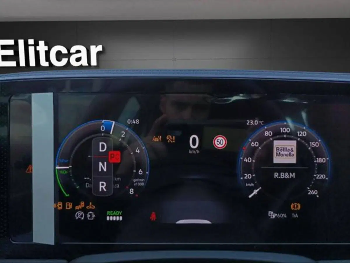Volkswagen Passat nuova a Milano (14)