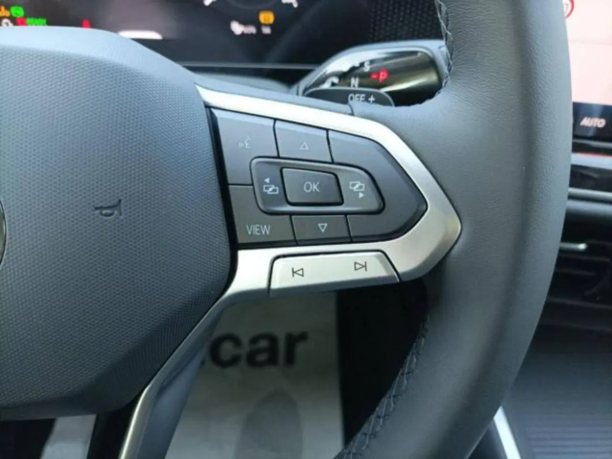 Volkswagen Passat nuova a Milano (16)