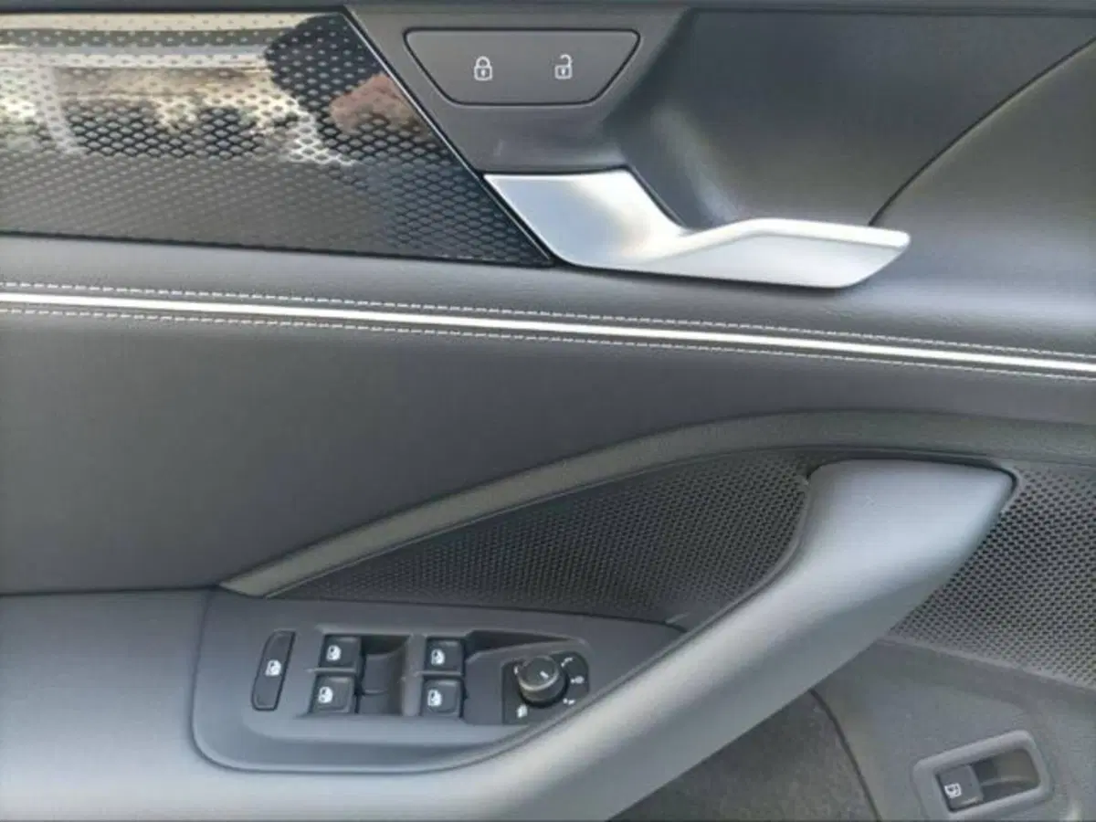 Volkswagen Passat nuova a Milano (17)