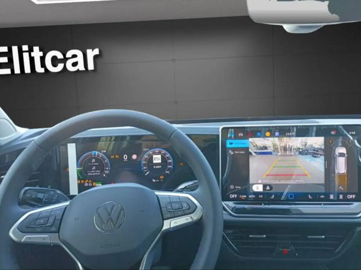 Volkswagen Passat nuova a Milano (18)