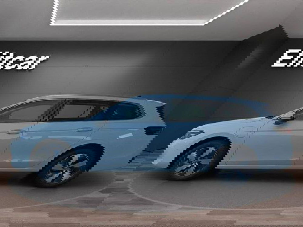 Volkswagen Passat nuova a Milano (3)