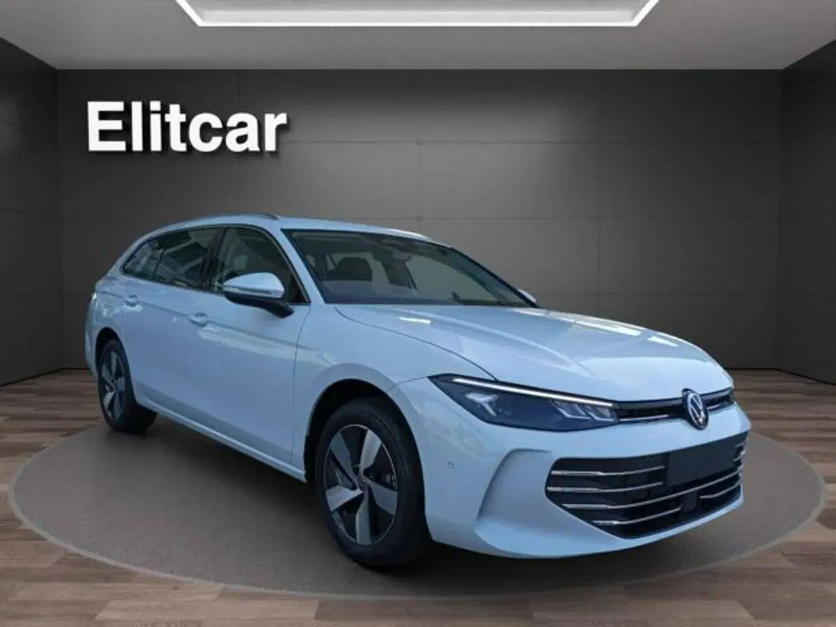 Volkswagen Passat nuova a Milano (4)