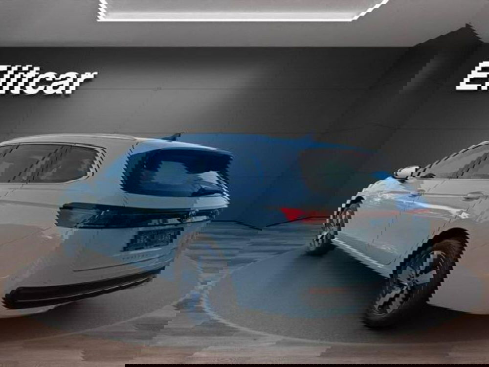 Volkswagen Passat nuova a Milano (7)