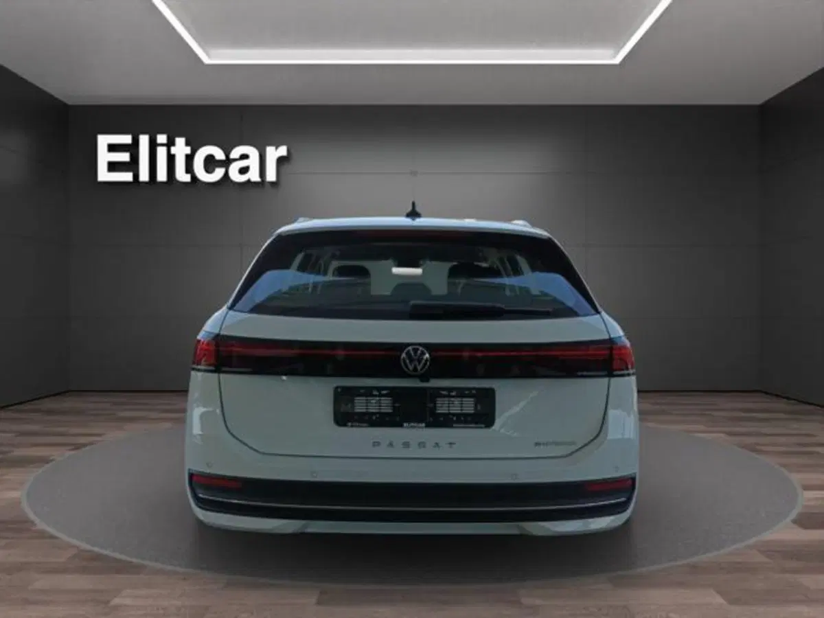 Volkswagen Passat nuova a Milano (8)