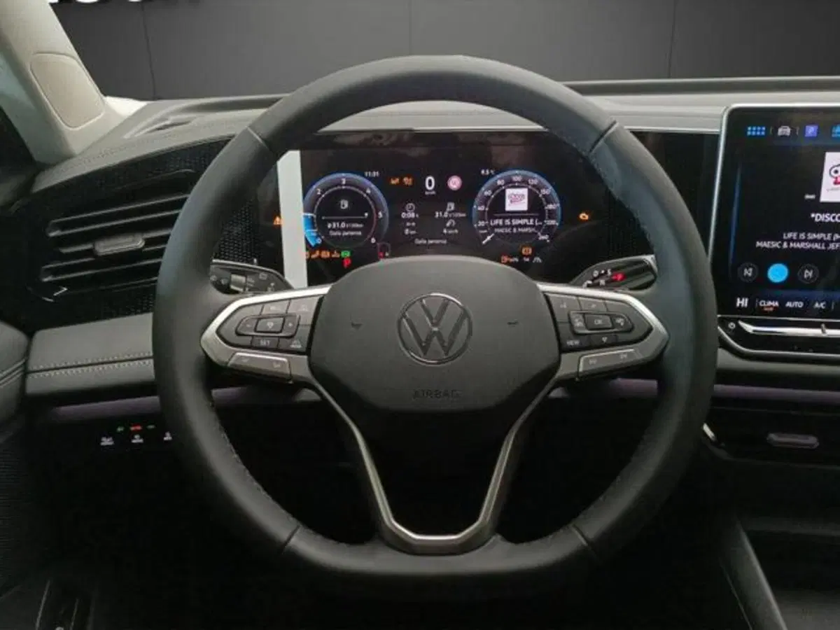 Volkswagen Tiguan nuova a Milano (11)