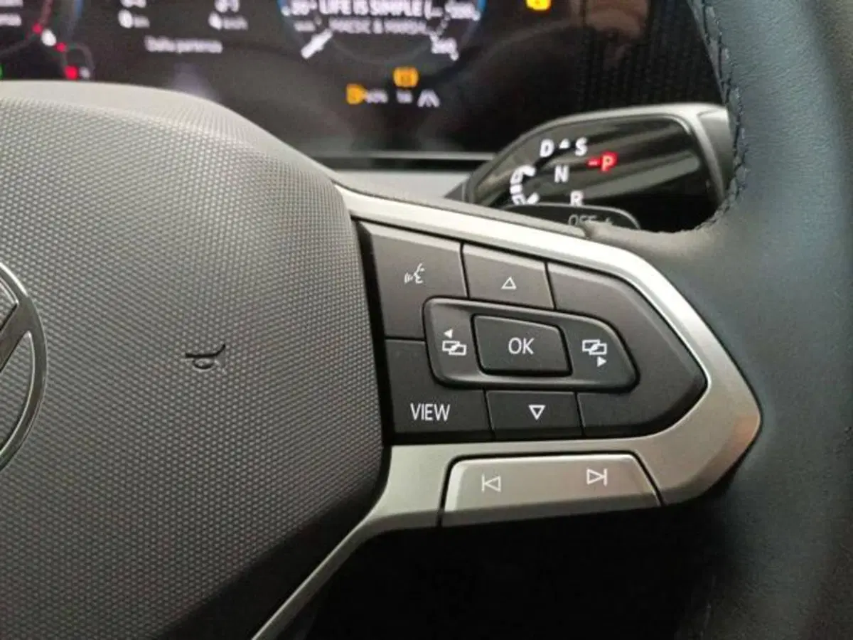 Volkswagen Tiguan nuova a Milano (14)
