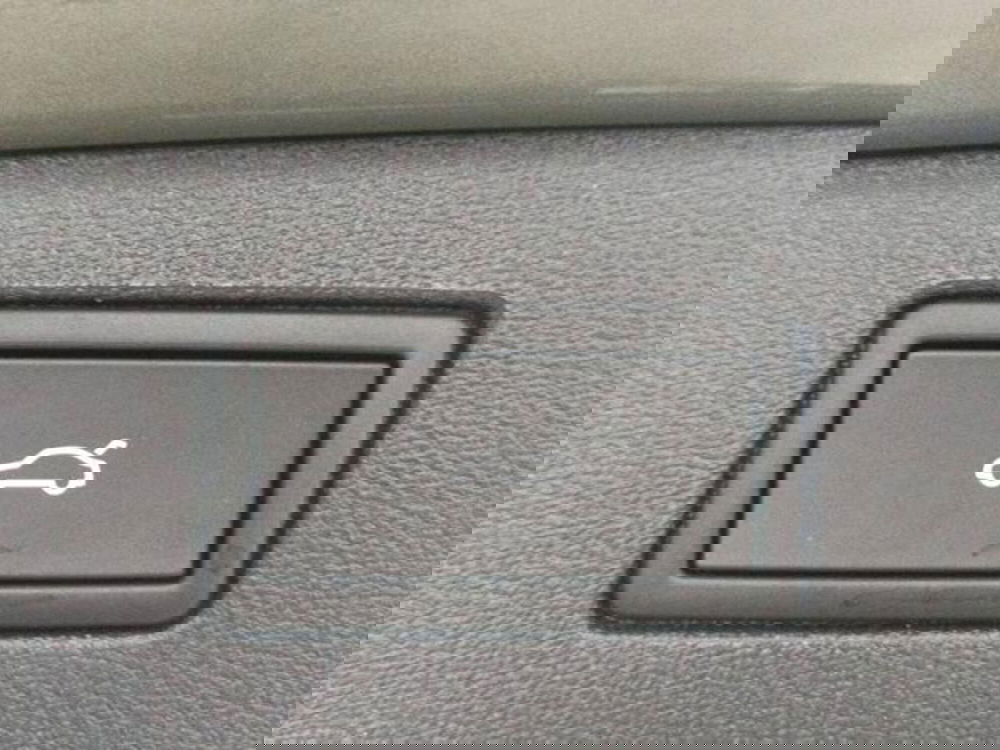 Volkswagen Tiguan nuova a Milano (16)