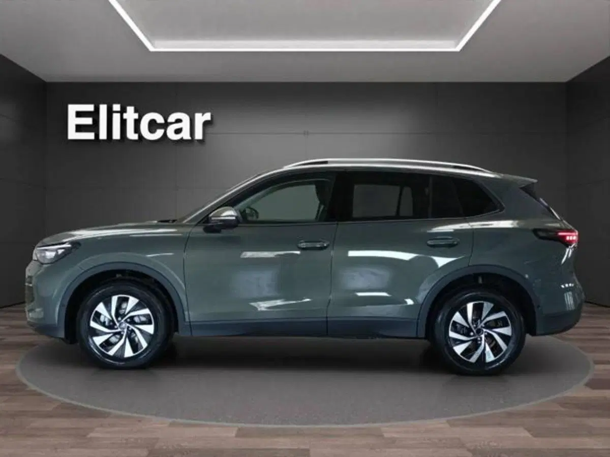 Volkswagen Tiguan nuova a Milano (4)