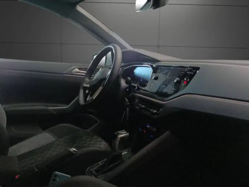 Volkswagen Polo nuova a Milano (10)