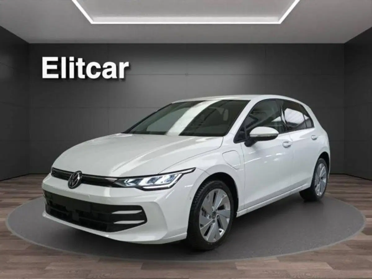 Volkswagen Golf nuova a Milano