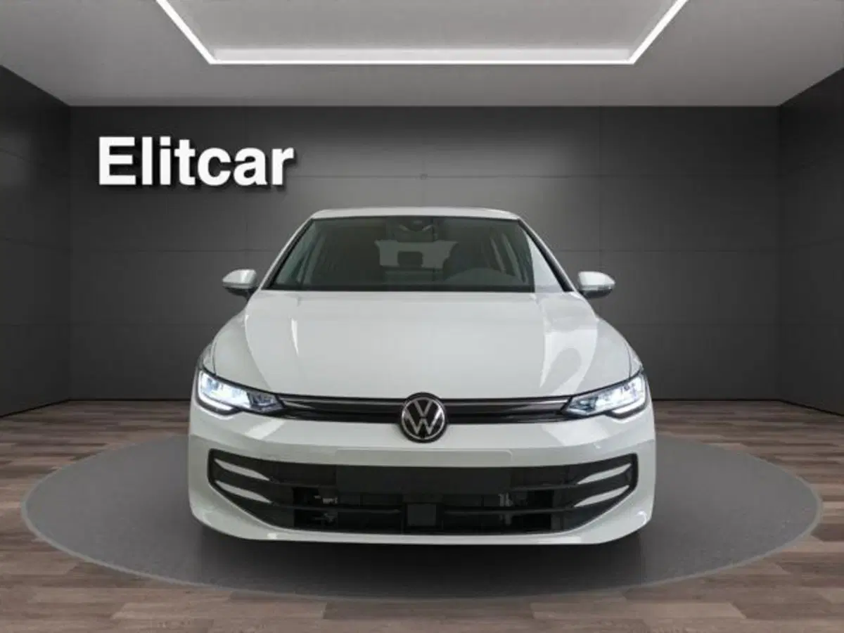 Volkswagen Golf nuova a Milano (2)