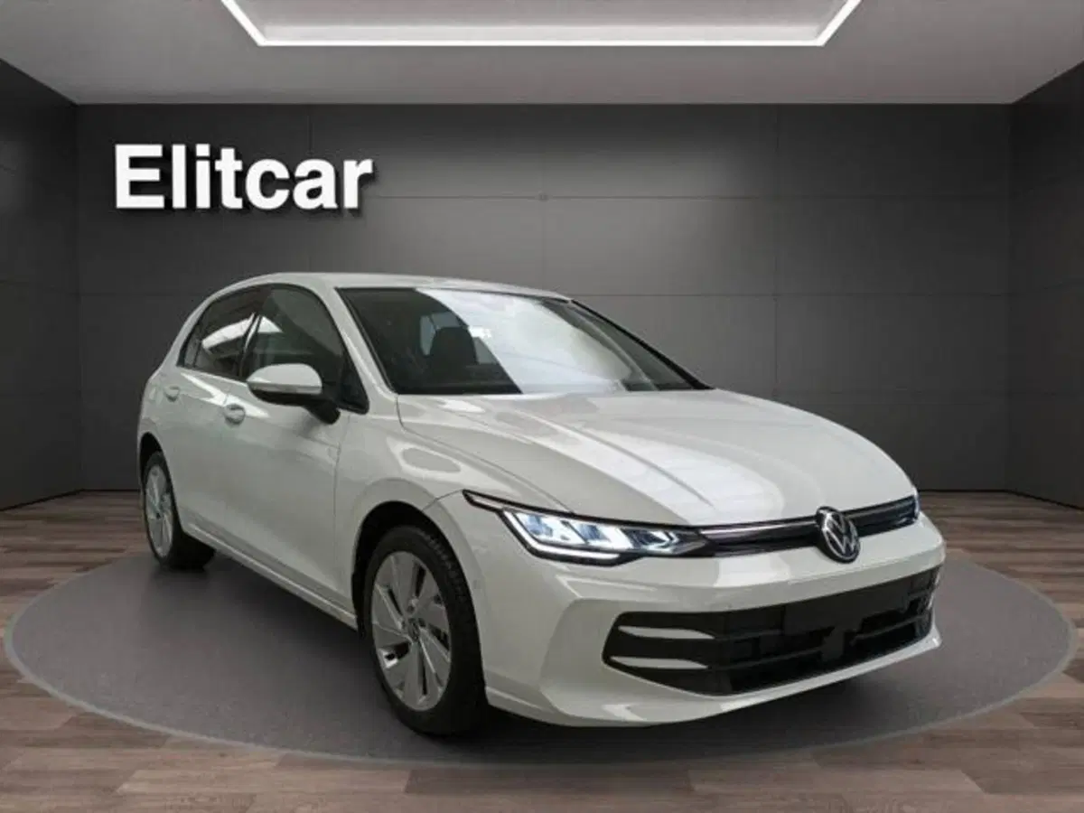 Volkswagen Golf nuova a Milano (3)
