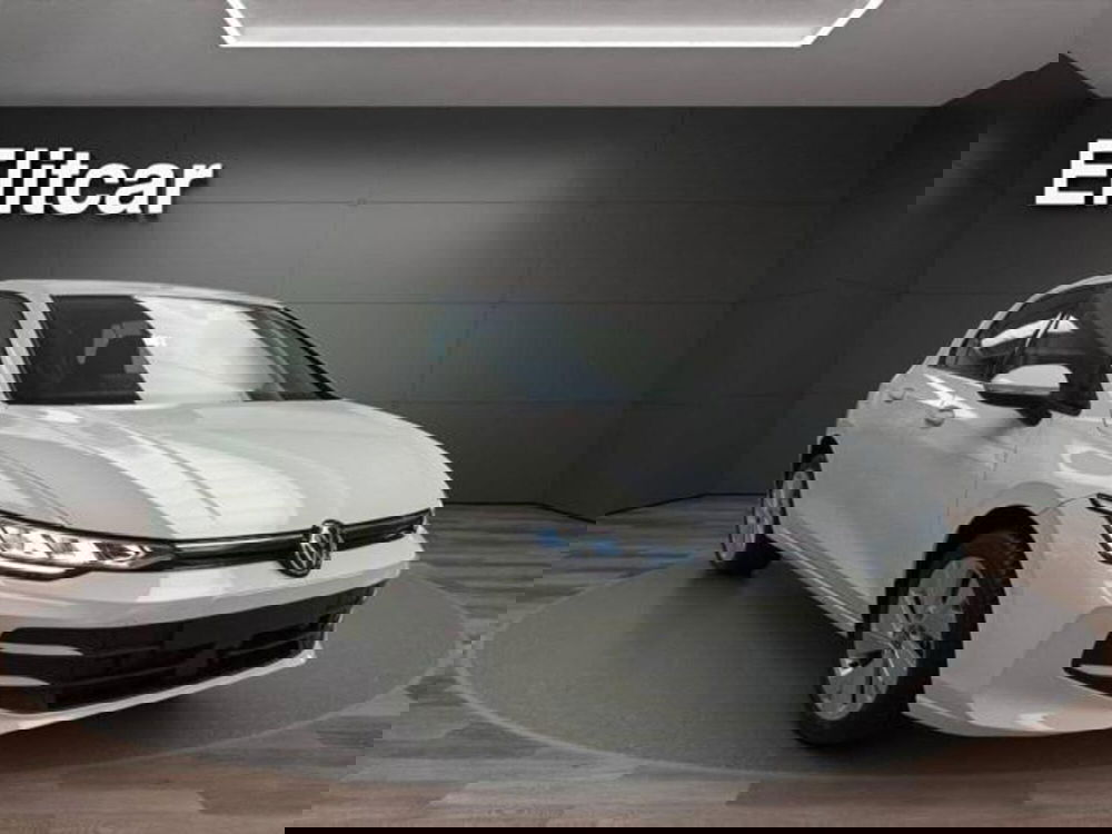 Volkswagen Golf nuova a Milano (3)