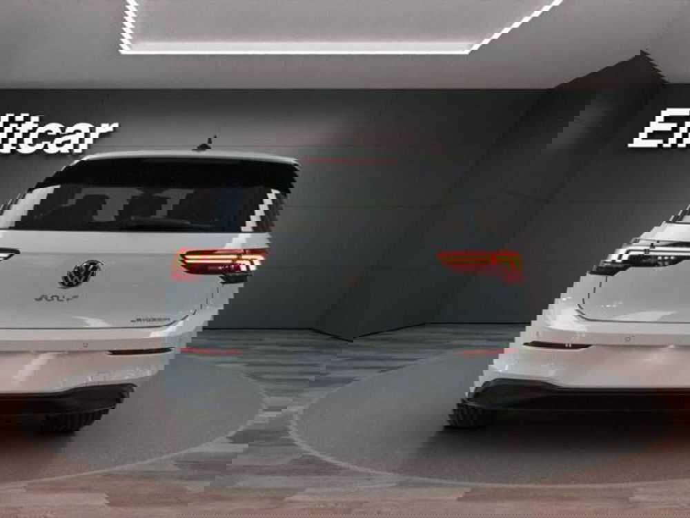 Volkswagen Golf nuova a Milano (6)