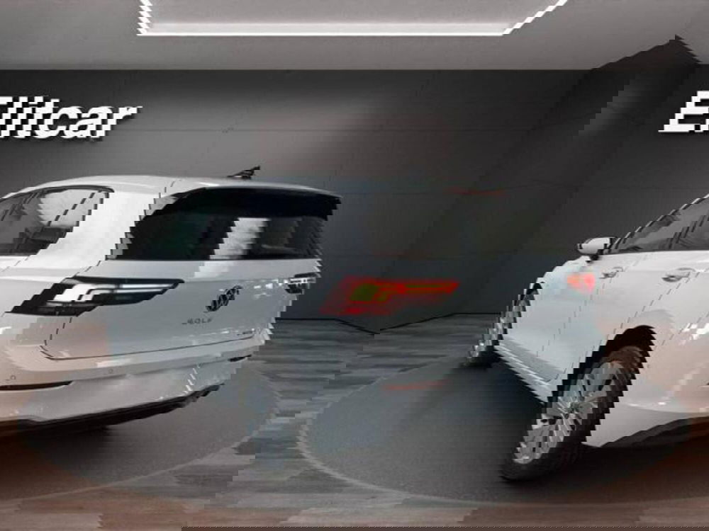 Volkswagen Golf nuova a Milano (8)