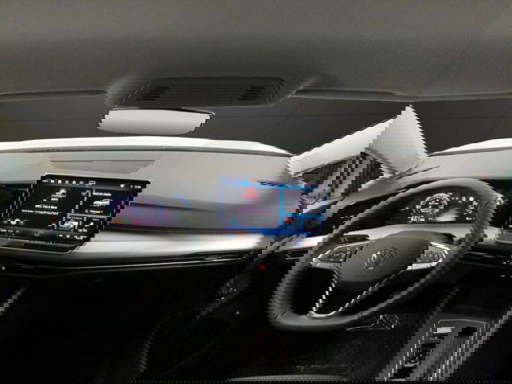 Volkswagen Golf nuova a Milano (9)