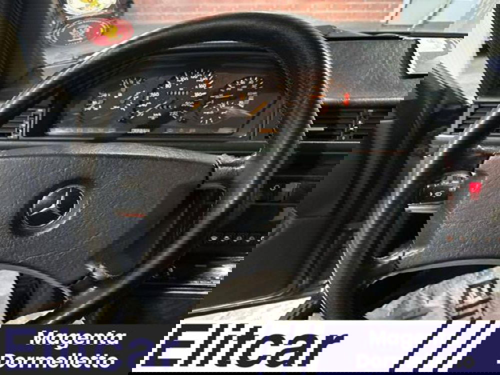 Mercedes-Benz 200 usata a Milano (18)