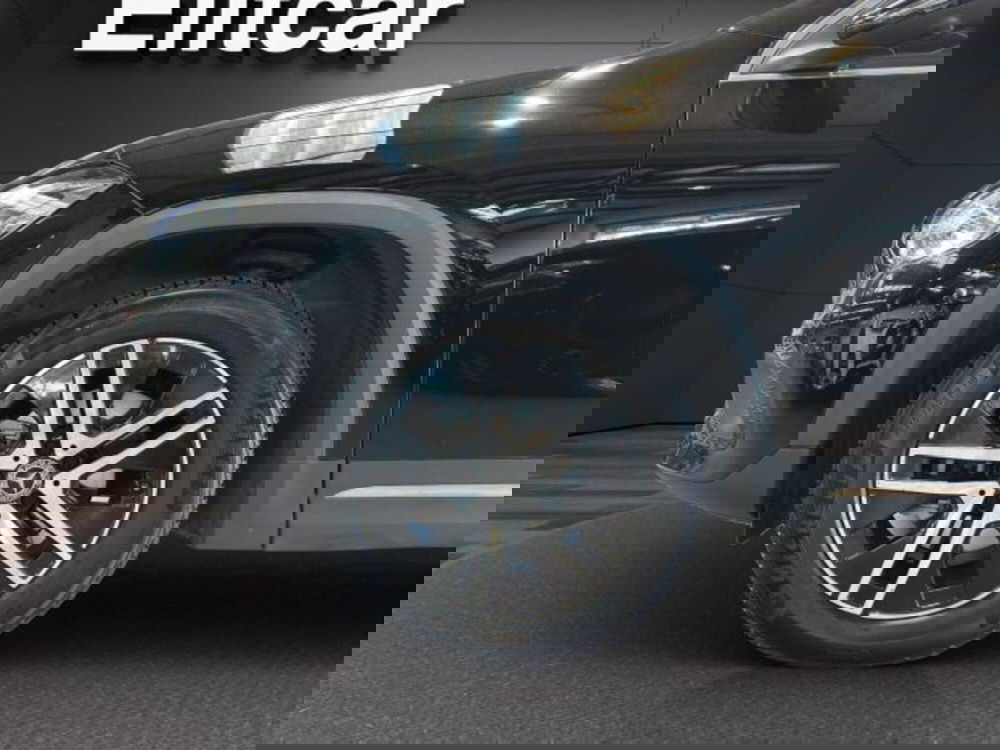 Mercedes-Benz GLA SUV usata a Novara (12)