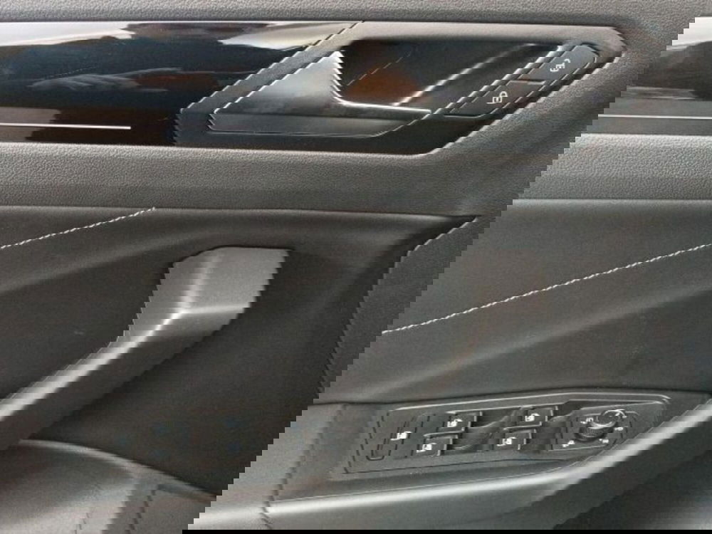 Volkswagen T-Roc usata a Novara (15)