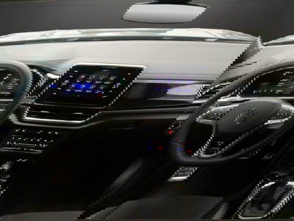 Volkswagen T-Roc usata a Novara (9)