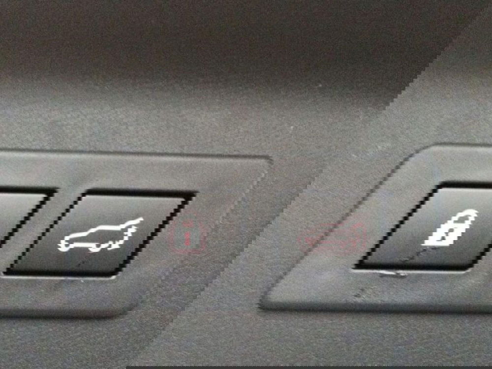 Subaru Forester nuova a Novara (18)