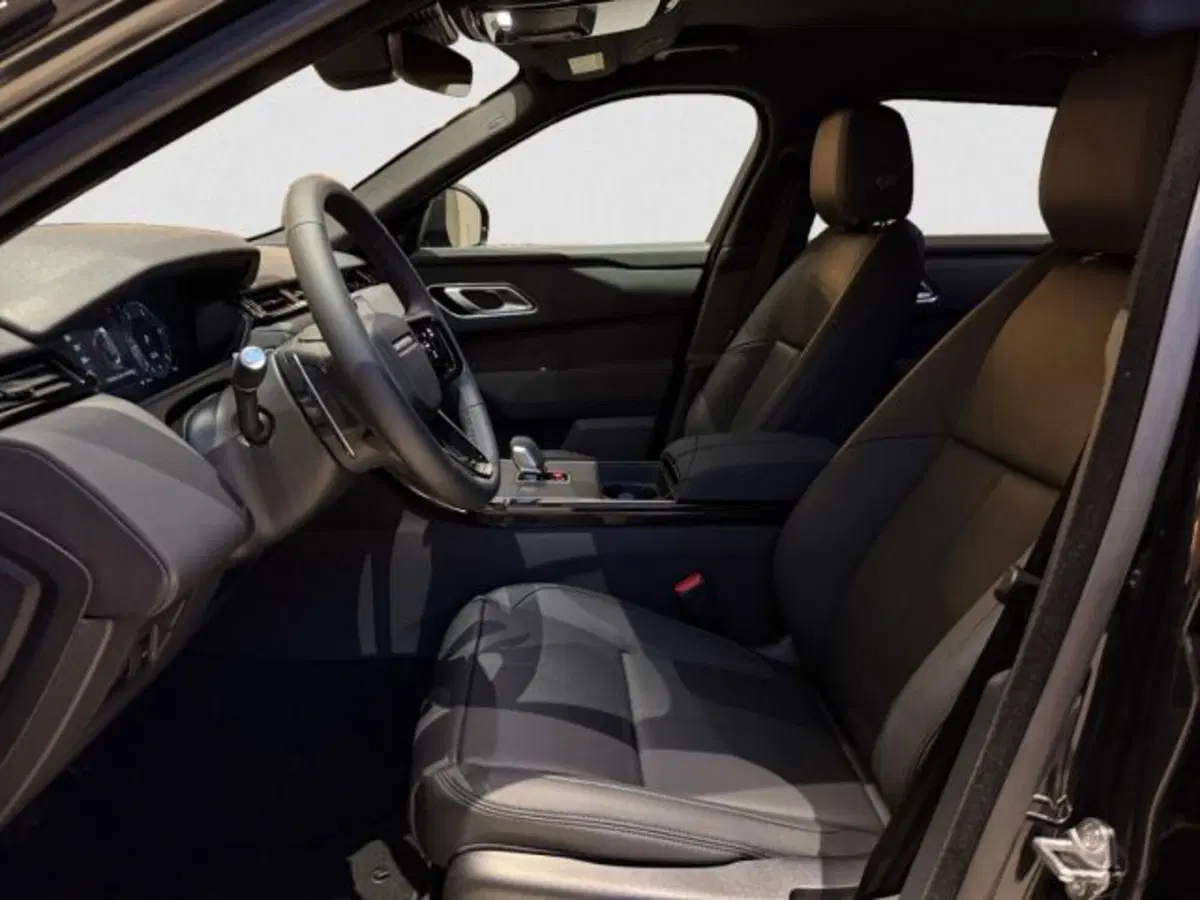 Land Rover Range Rover Velar nuova a Livorno (12)
